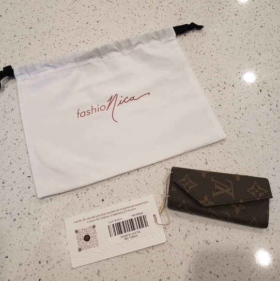 Louis Vuitton Vintage Monogram Key Case - Picture 1 of 14